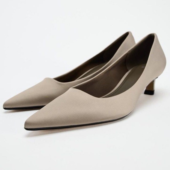 Zara Shoes - Zara Curved Kitten Heels